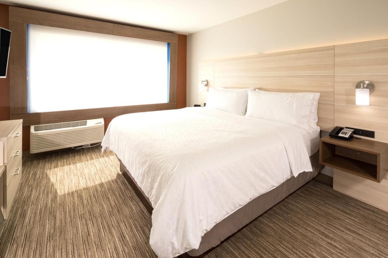Holiday Inn Express & Suites - Michigan City By Ihg Екстериор снимка