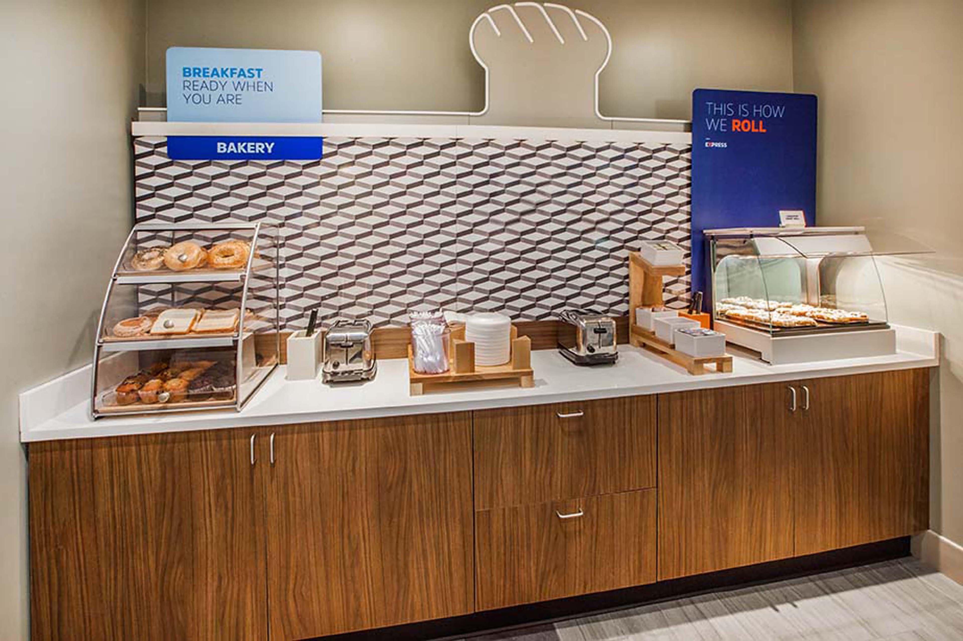 Holiday Inn Express & Suites - Michigan City By Ihg Екстериор снимка
