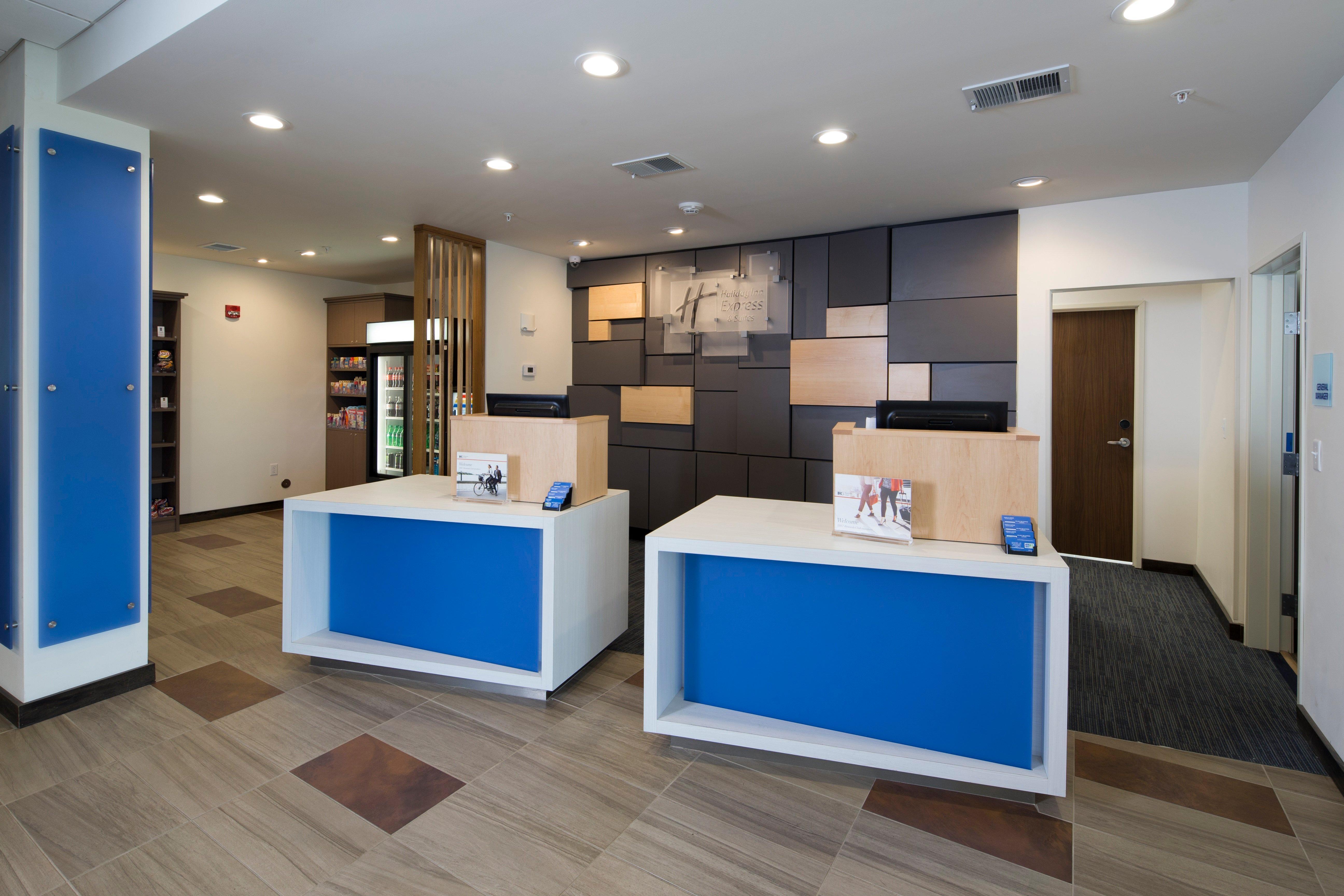 Holiday Inn Express & Suites - Michigan City By Ihg Екстериор снимка