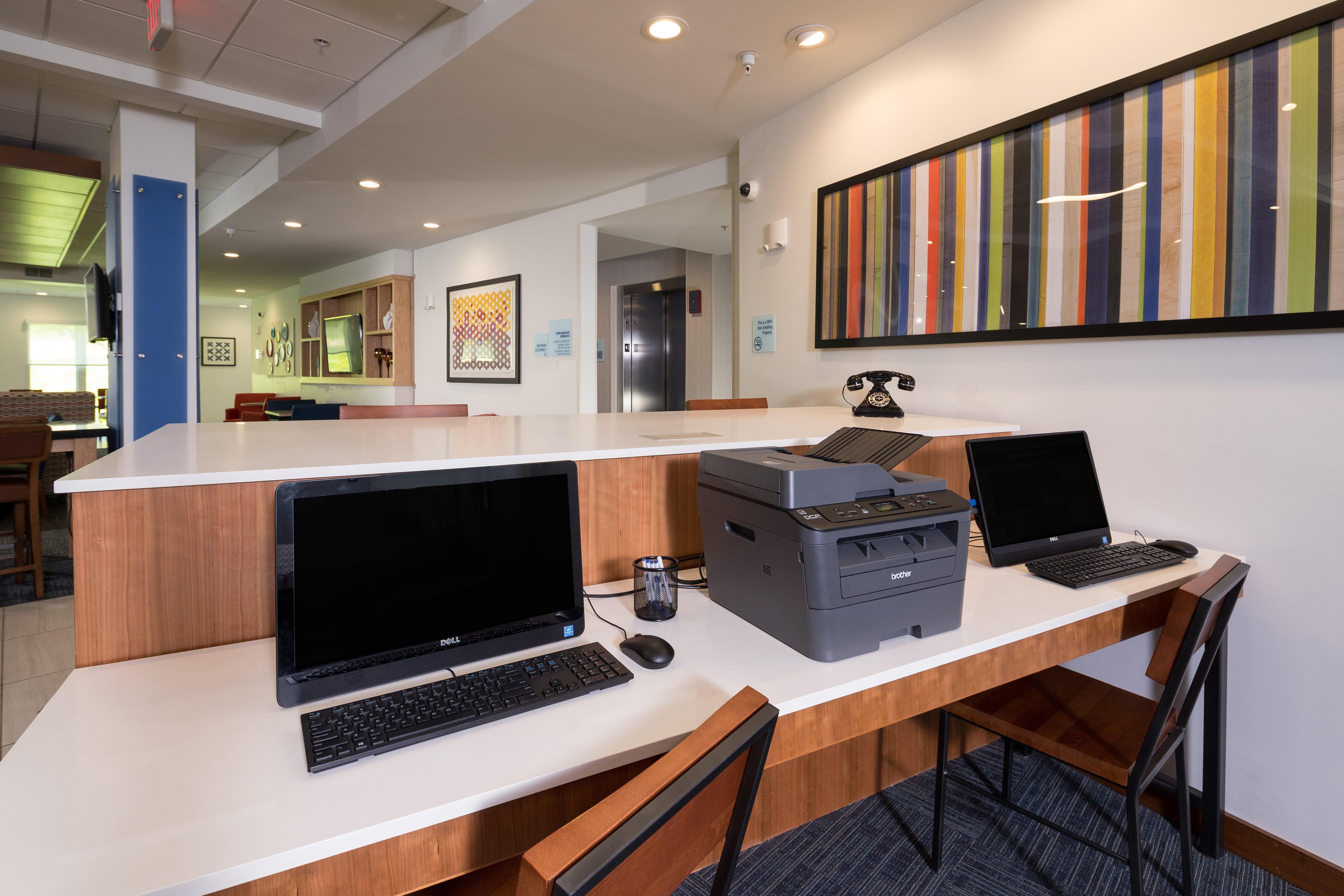 Holiday Inn Express & Suites - Michigan City By Ihg Екстериор снимка
