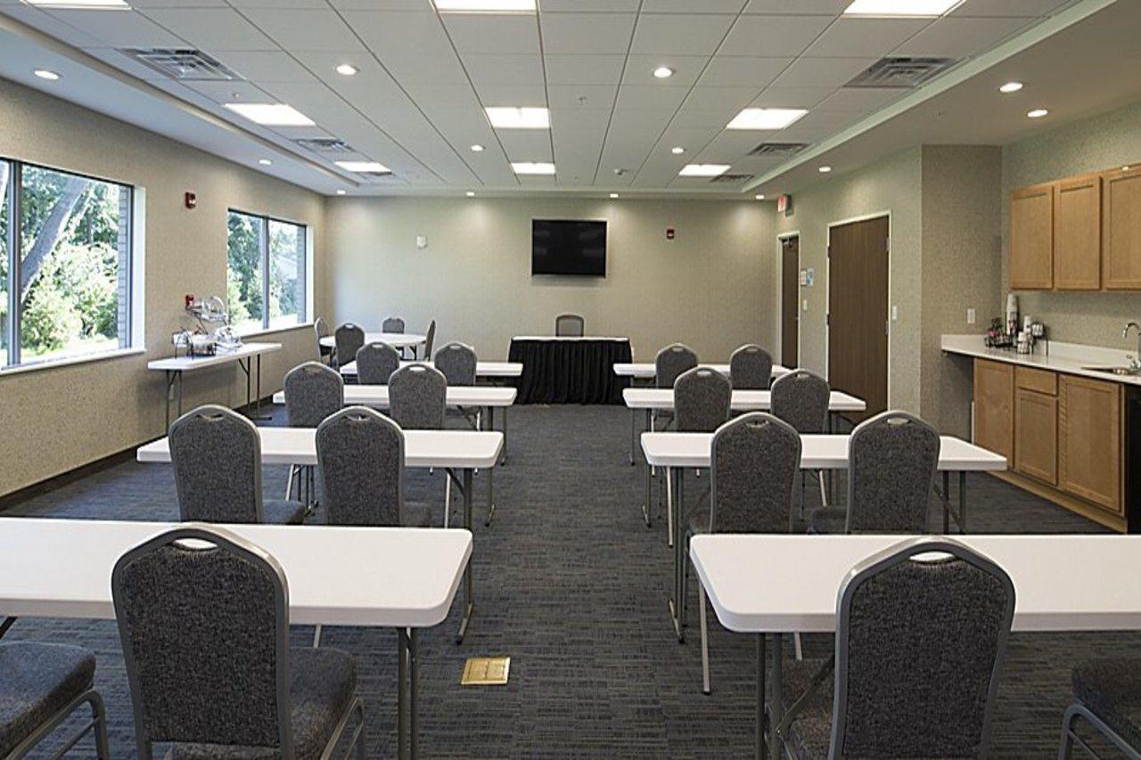 Holiday Inn Express & Suites - Michigan City By Ihg Екстериор снимка